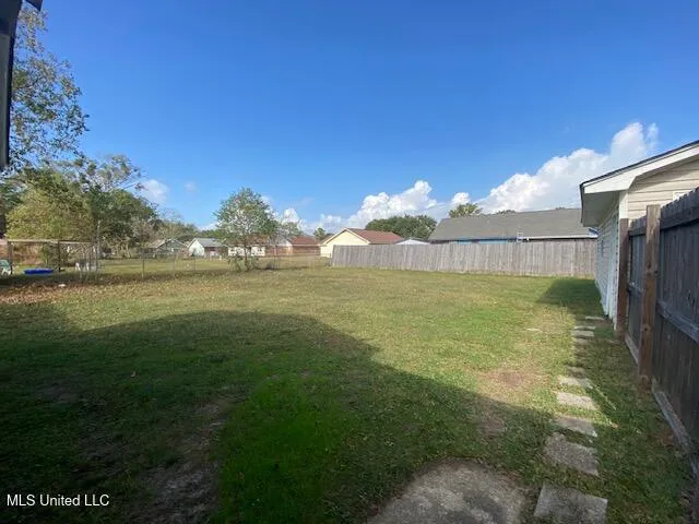 $1,600 | 161 Mary Ellen Drive, D'Iberville, MS 39540