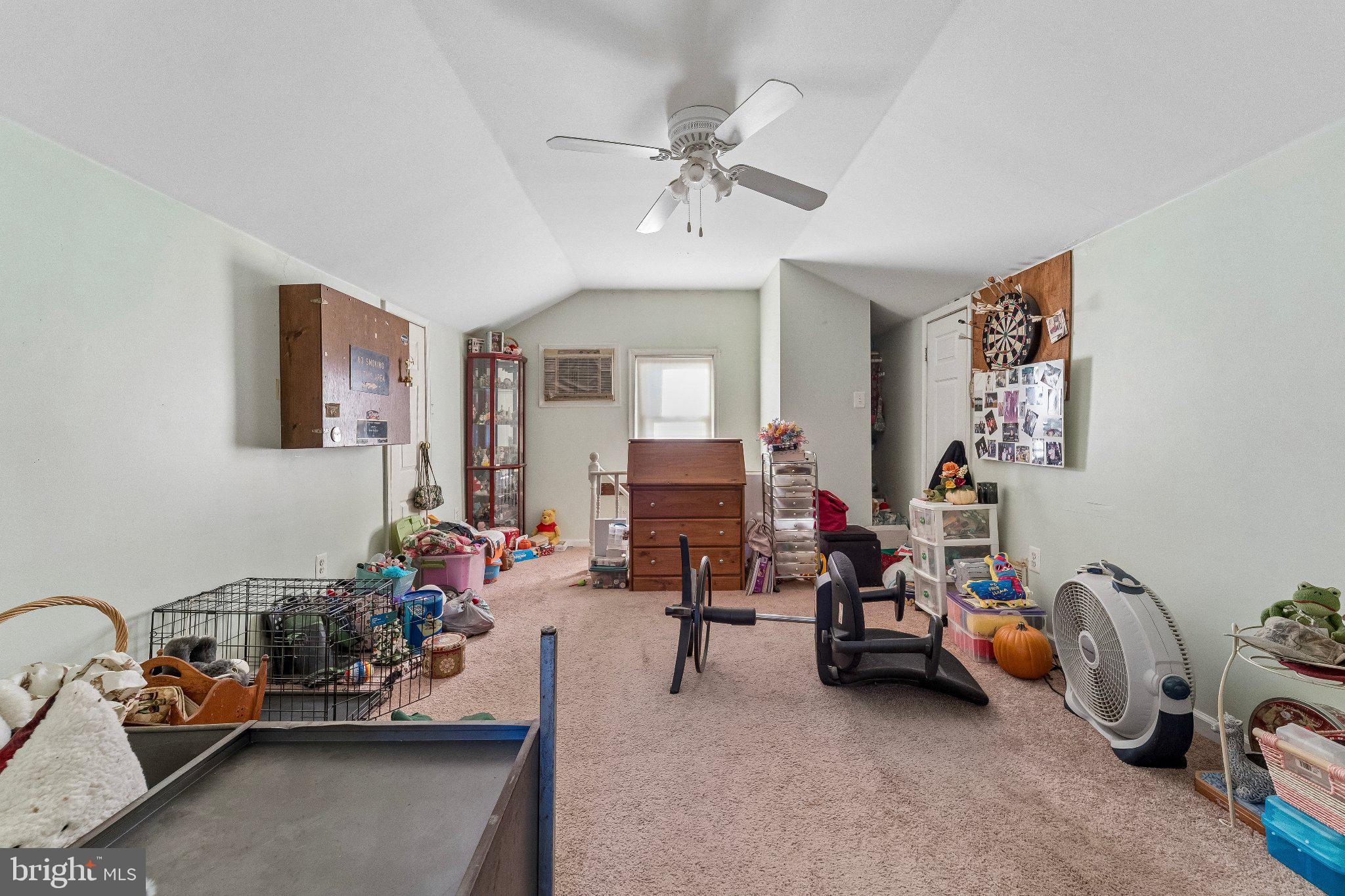 309 Dutton Mill Road Brookhaven, PA 19015 - Photo 14 of 24 Spacious room with charming potential.