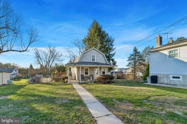 $299,000 | 309 Dutton Mill Road, Brookhaven, PA 19015