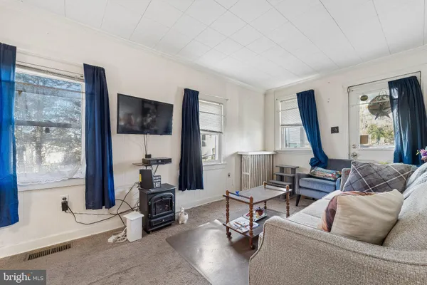 $299,000 | 309 Dutton Mill Road, Brookhaven, PA 19015