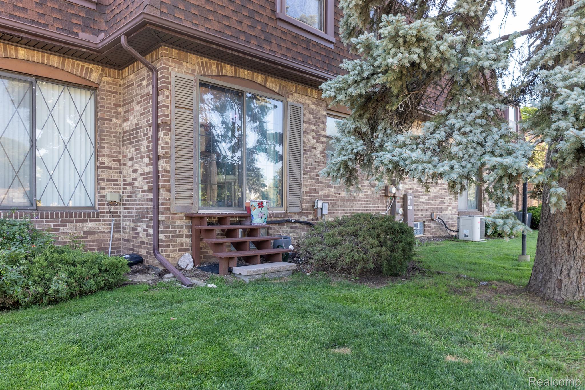 5005 Crooks Road, Unit 37 Royal Oak, MI 48073 - Photo 13 of 15 Gallery Image 13