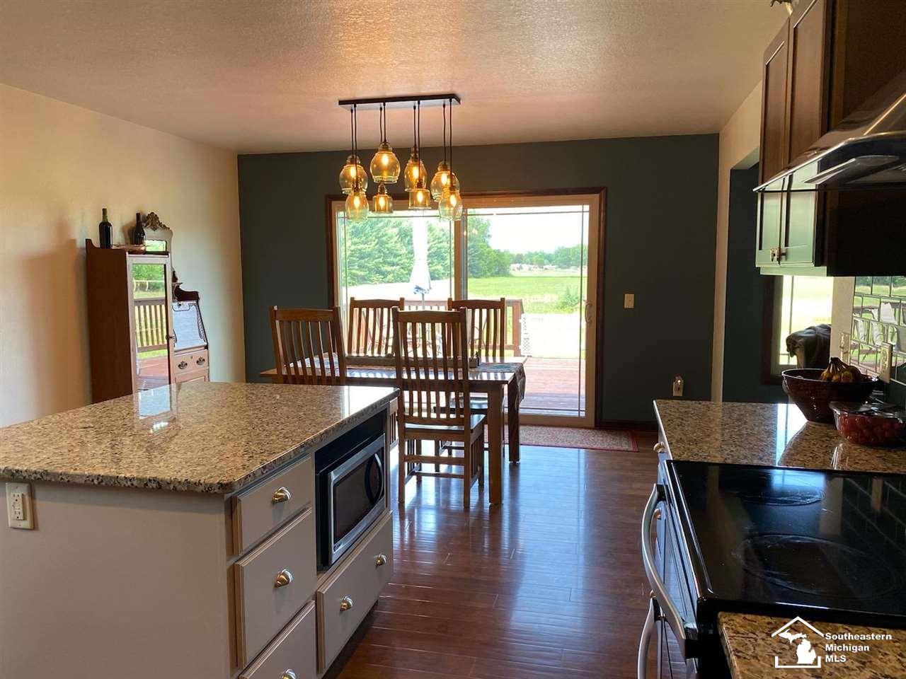 624 West Vienna Road Temperance, MI 48182 - Photo 5 of 6