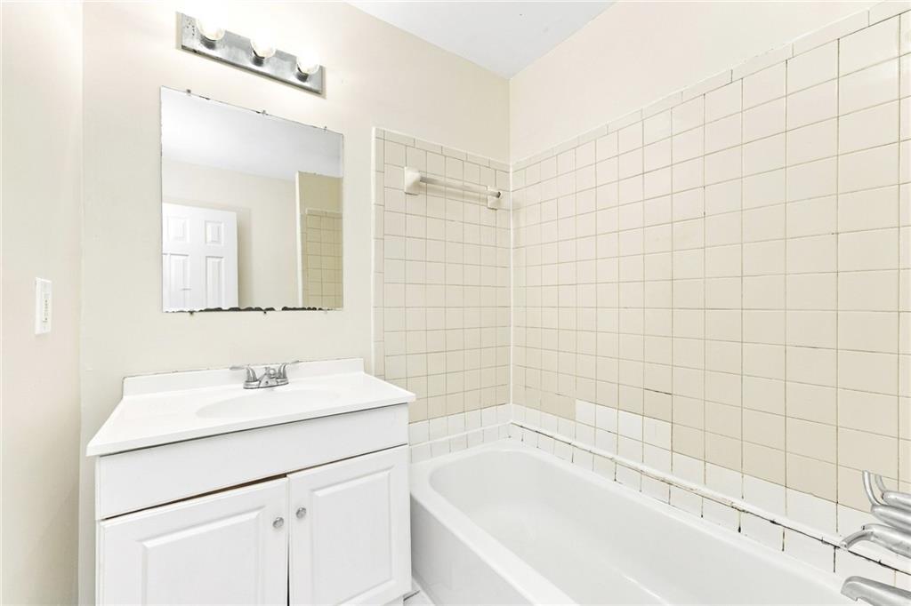2576 Glenrock Drive Decatur, GA 30032 - Photo 11 of 17 Gallery Image 11