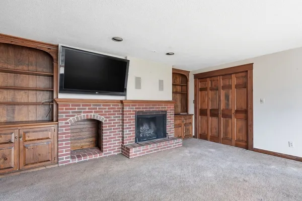 $699,900 | 145 Kenoza Avenue, Haverhill, MA 01830