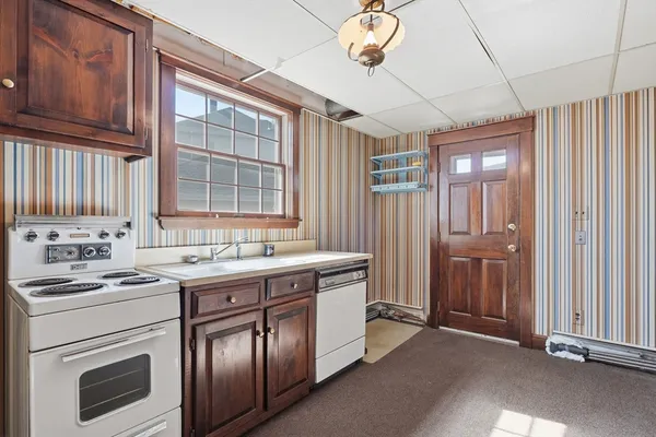 $699,900 | 145 Kenoza Avenue, Haverhill, MA 01830