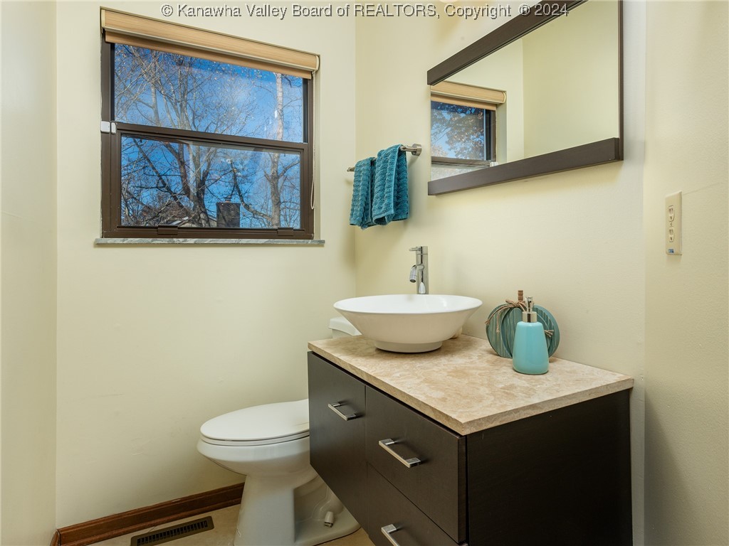 143 Summit Ridge Road Hurricane, WV 25526 - Photo 13 of 27 Gallery Image 13