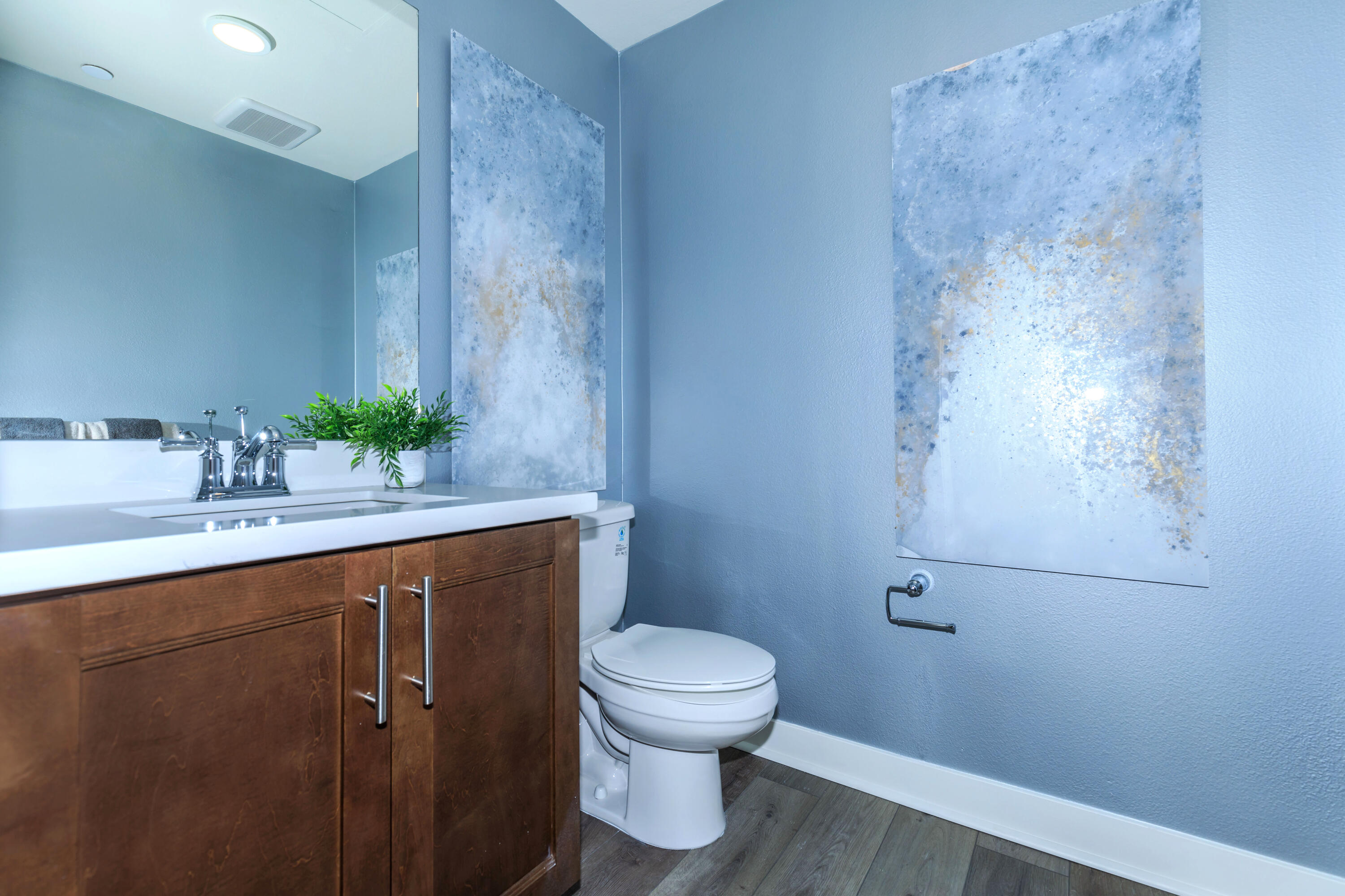 2850 Wagon Wheel Road, Unit 202 Oxnard, CA 93036 - Photo 3 of 18 07 half bath