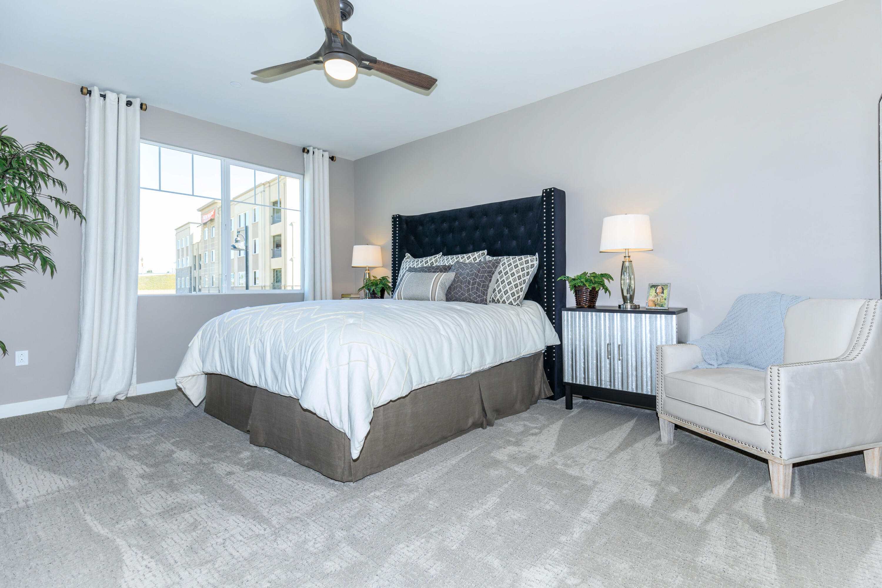 2850 Wagon Wheel Road, Unit 202 Oxnard, CA 93036 - Photo 5 of 18 Master Bed 2