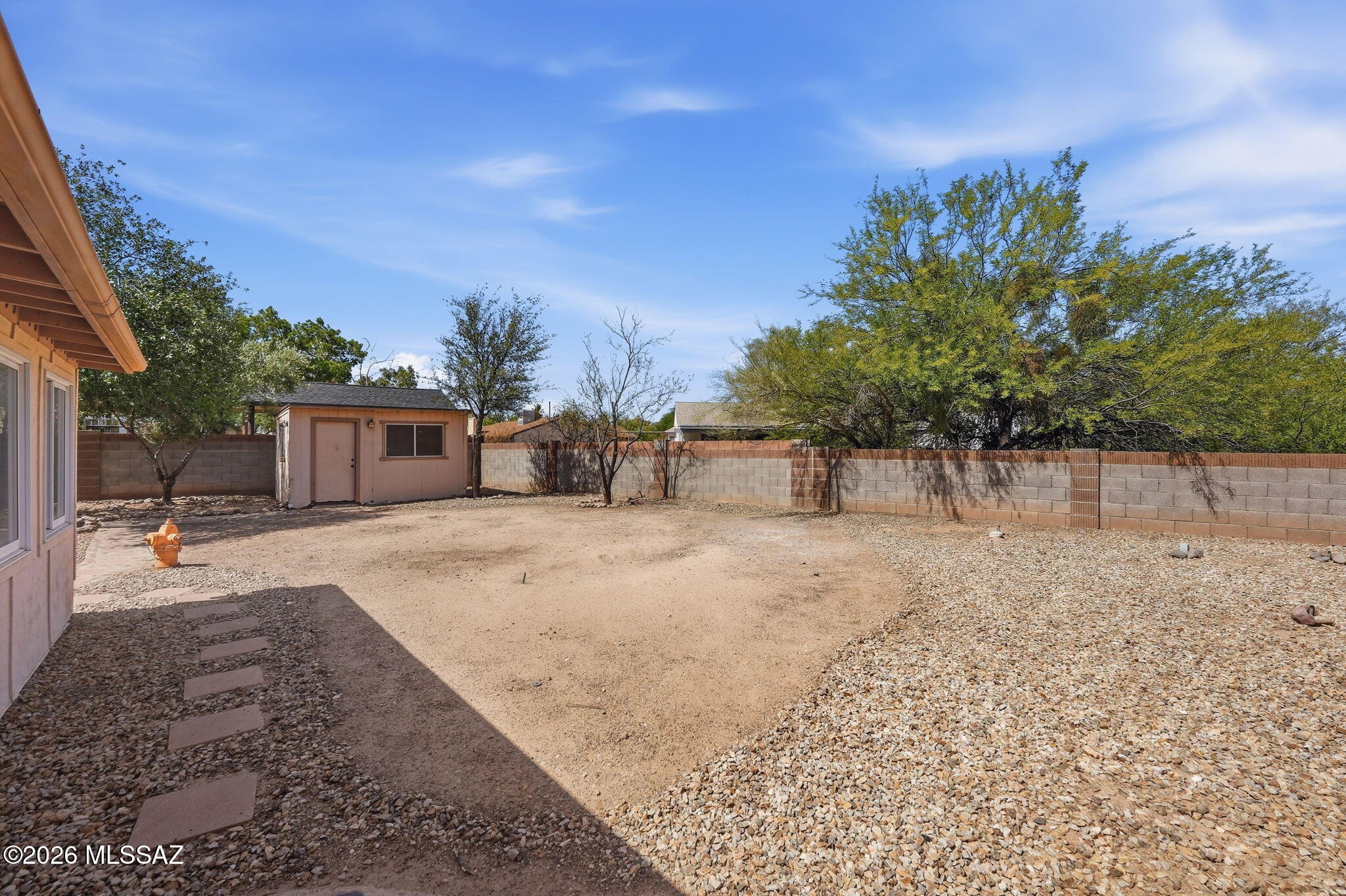 5791 North Moonbrook Road Tucson, AZ 85741 - Photo 31 of 40 Wonderful spacious Backyard, backs up to Wash. Block Wall