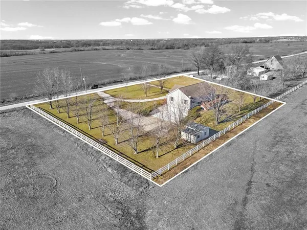 $295,000 | 8800 Southwest Jersey Lane, Polo, MO 64671