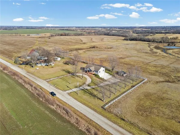 $295,000 | 8800 Southwest Jersey Lane, Polo, MO 64671