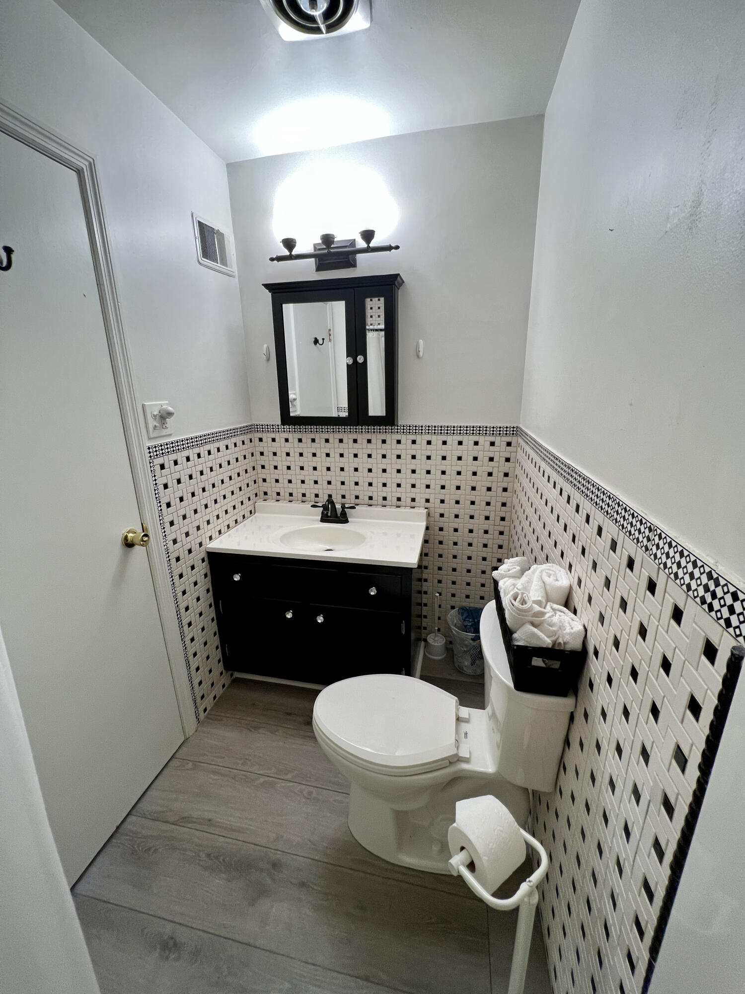 569 Dover Road Lexington, KY 40505 - Photo 30 of 56 DB8BCC2E-F2F1-4613-95F5-3EF3BBAB128E_1_2