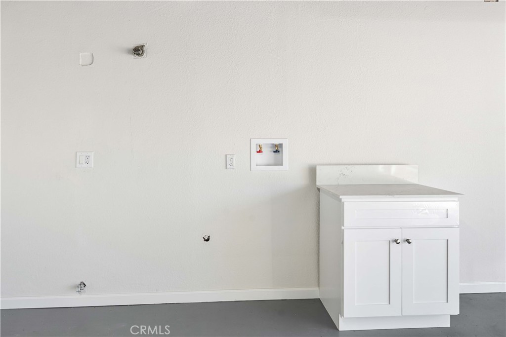 727 North Burney Street Rialto, CA 92376 - Photo 38 of 40