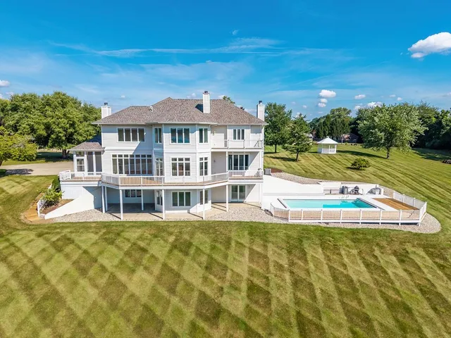 $785,000 | 1000 North 330 West, Angola, IN 46703