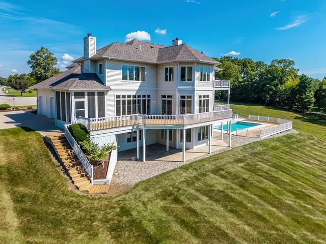 $785,000 | 1000 North 330 West, Angola, IN 46703