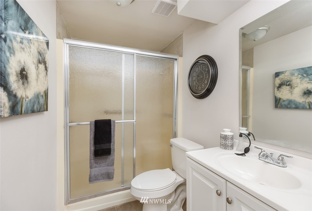 9600 South 198th Place Renton, WA 98055 - Photo 11 of 17 Gallery Image 11