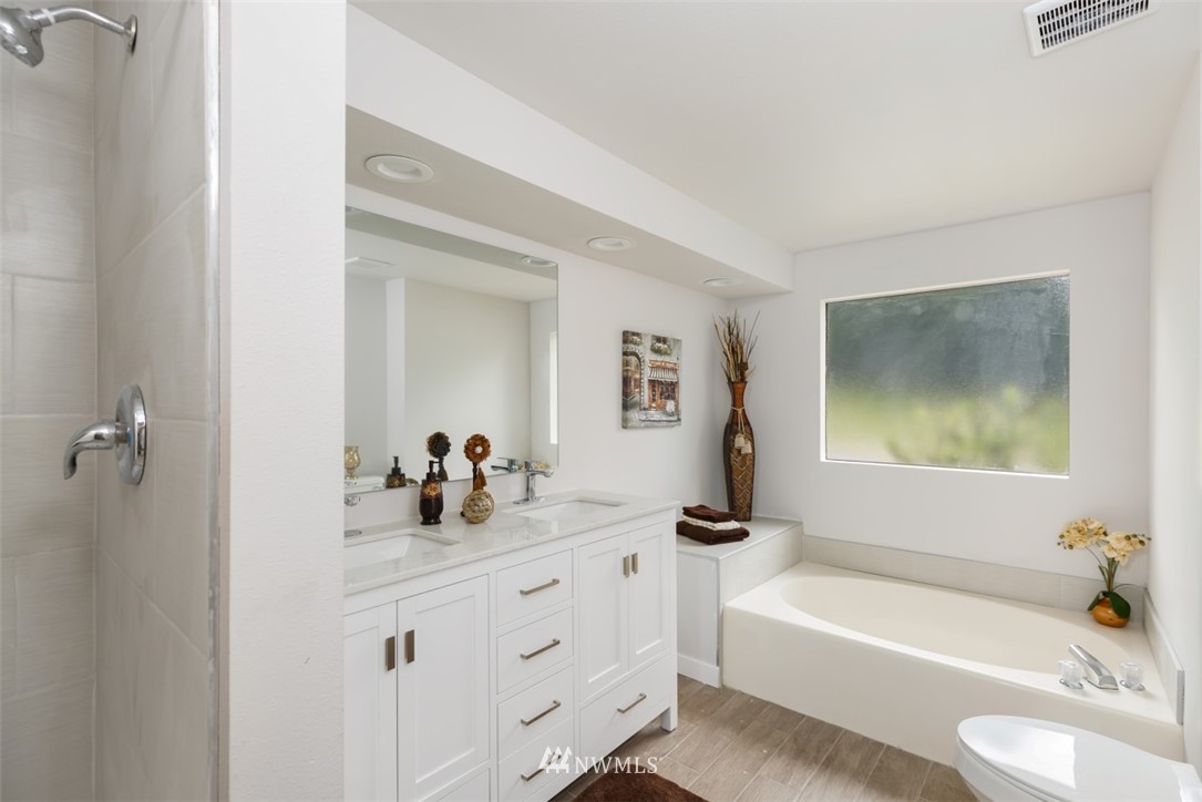 9600 South 198th Place Renton, WA 98055 - Photo 13 of 17 Gallery Image 13