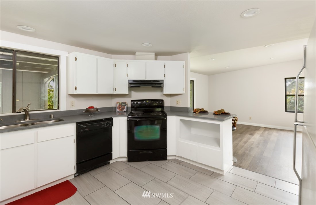 9600 South 198th Place Renton, WA 98055 - Photo 10 of 17 Gallery Image 10
