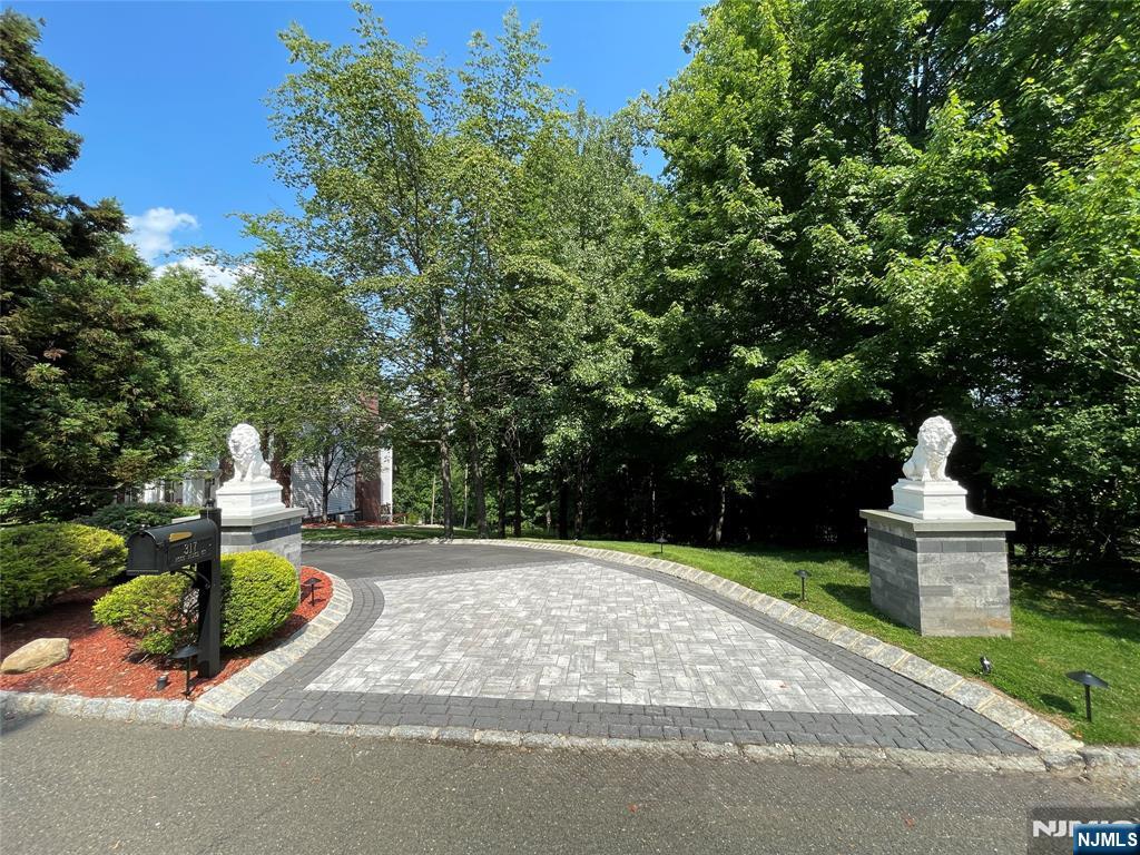 317 Rock Ridge Court Franklin Lakes, NJ 07417 - Photo 2 of 48