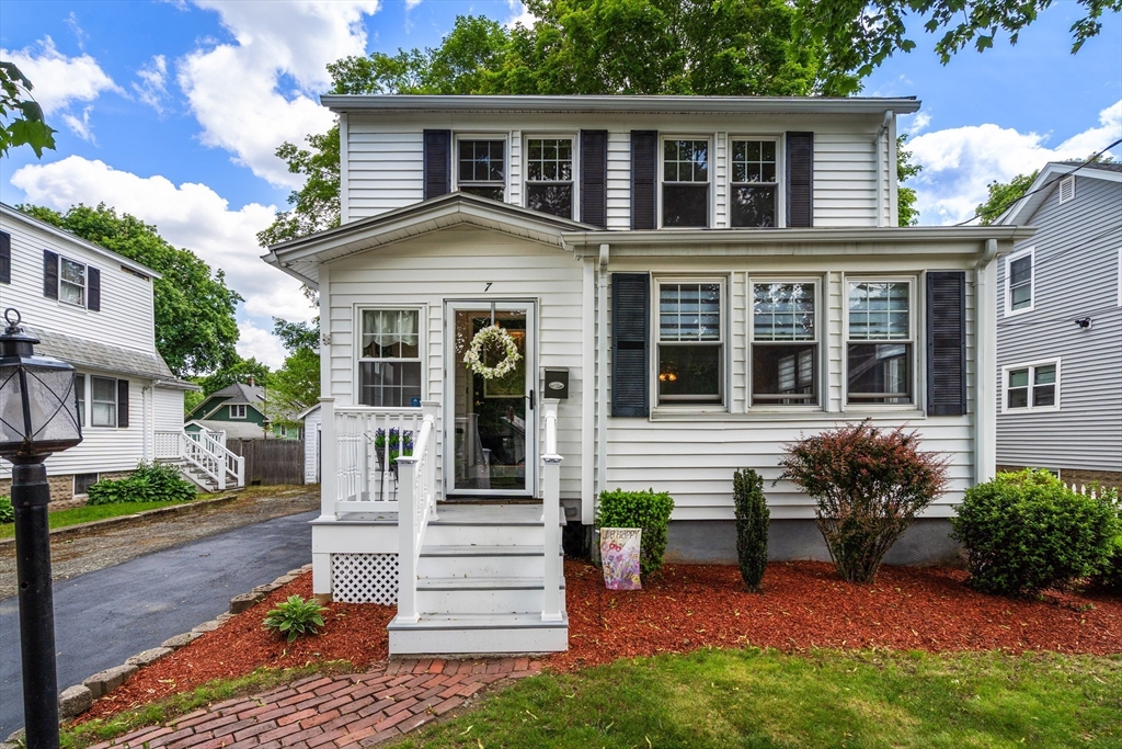 7 Coolidge Road Danvers, MA 01923 - Photo 1 of 38 Gallery Image 1
