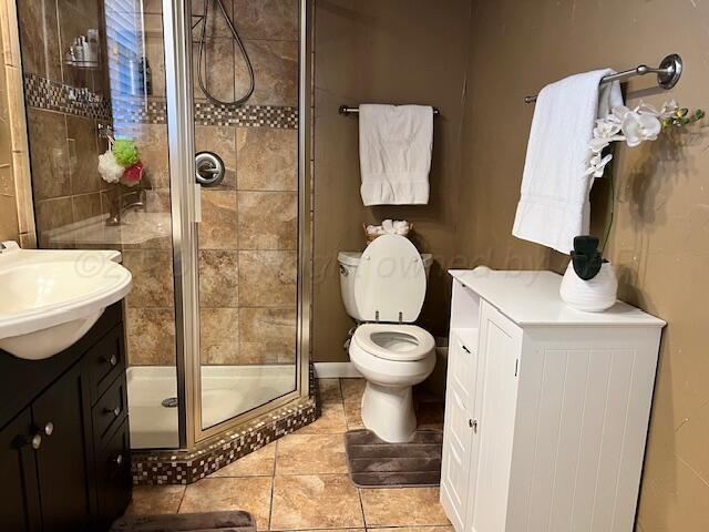 415 North Azalea Street Booker, TX 79005 - Photo 8 of 12 409 master bath