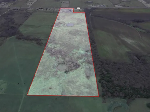 $358,800 | 933 St Whitney Tx 76692, Whitney, TX 76692