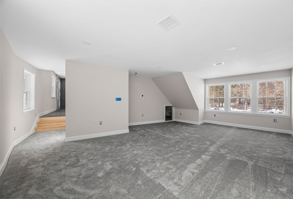 935 King Street Raynham, MA 02767 - Photo 26 of 41