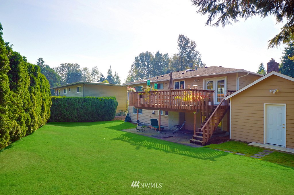 10834 Northeast 149th Street Bothell, WA 98011 - Photo 2 of 14