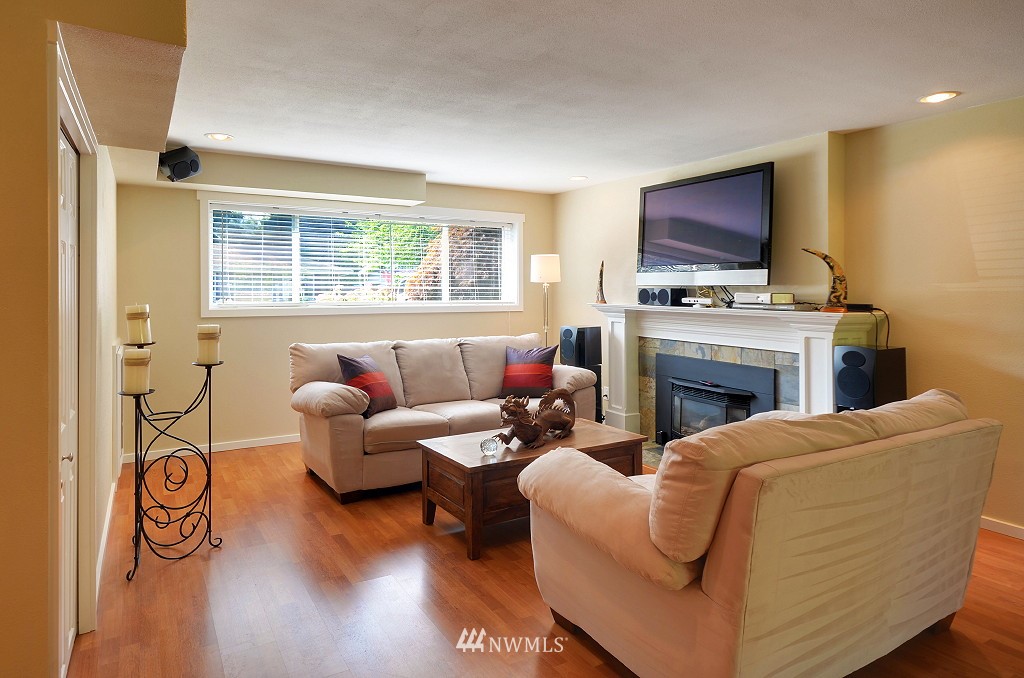 10834 Northeast 149th Street Bothell, WA 98011 - Photo 7 of 14