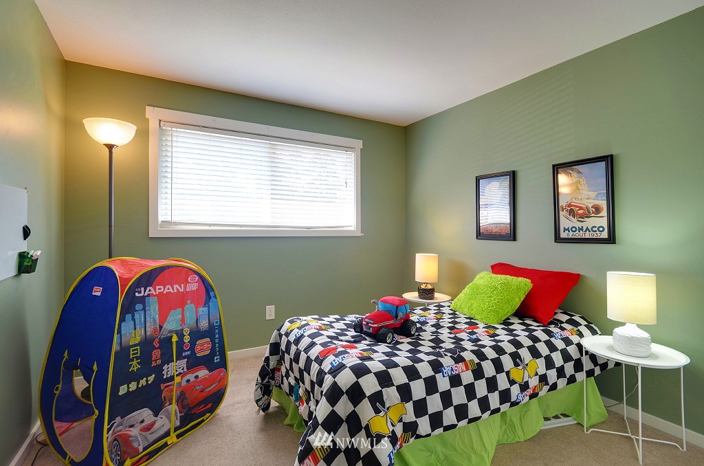 10834 Northeast 149th Street Bothell, WA 98011 - Photo 9 of 14
