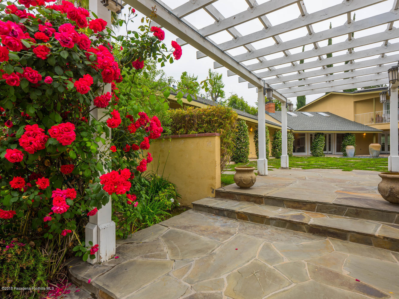 3210 Lombardy Rd Pasadena CA-large-028-5