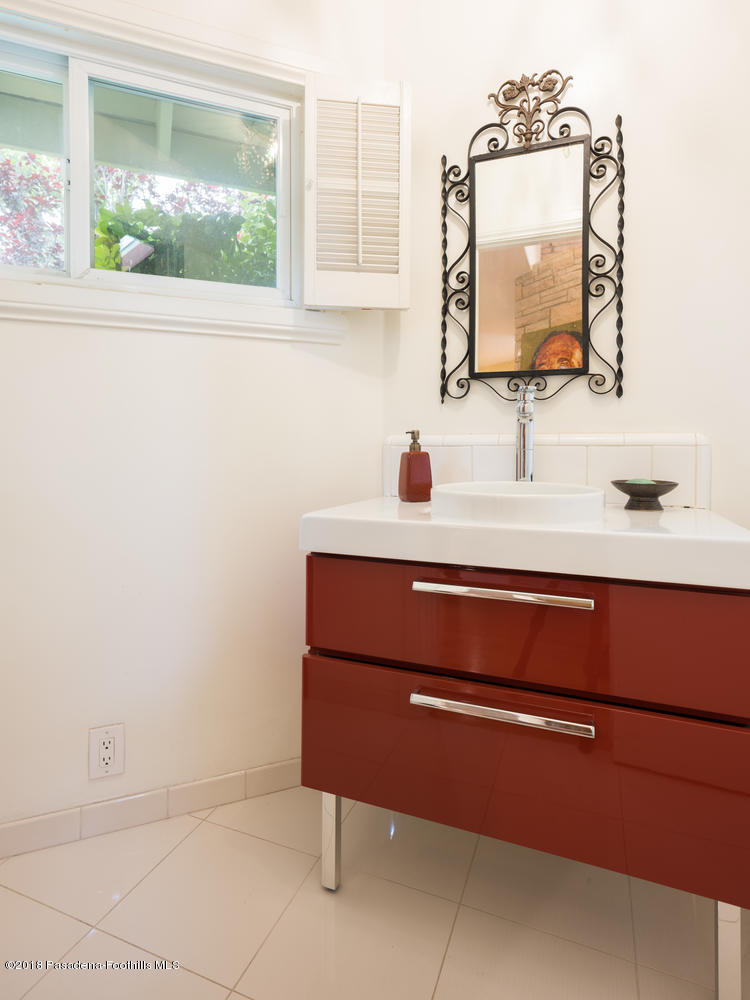 3210 Lombardy Road Pasadena, CA 91107 - Photo 21 of 39 3210 Lombardy Rd Pasadena CA-large-010-9