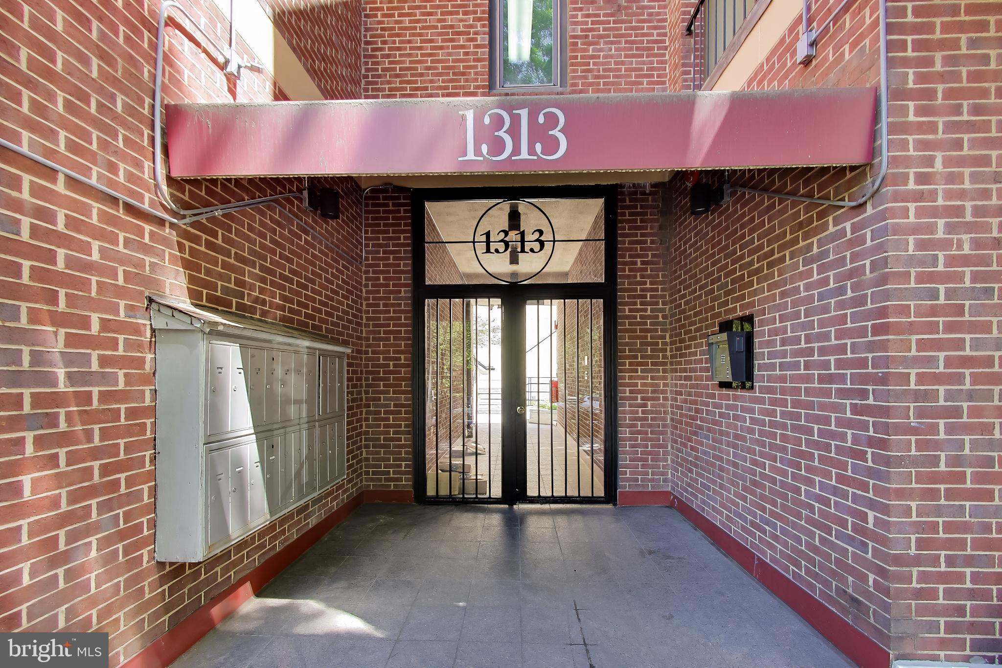 1313 Vermont Avenue Northwest, Unit 9 Washington, DC 20005 - Photo 3 of 22