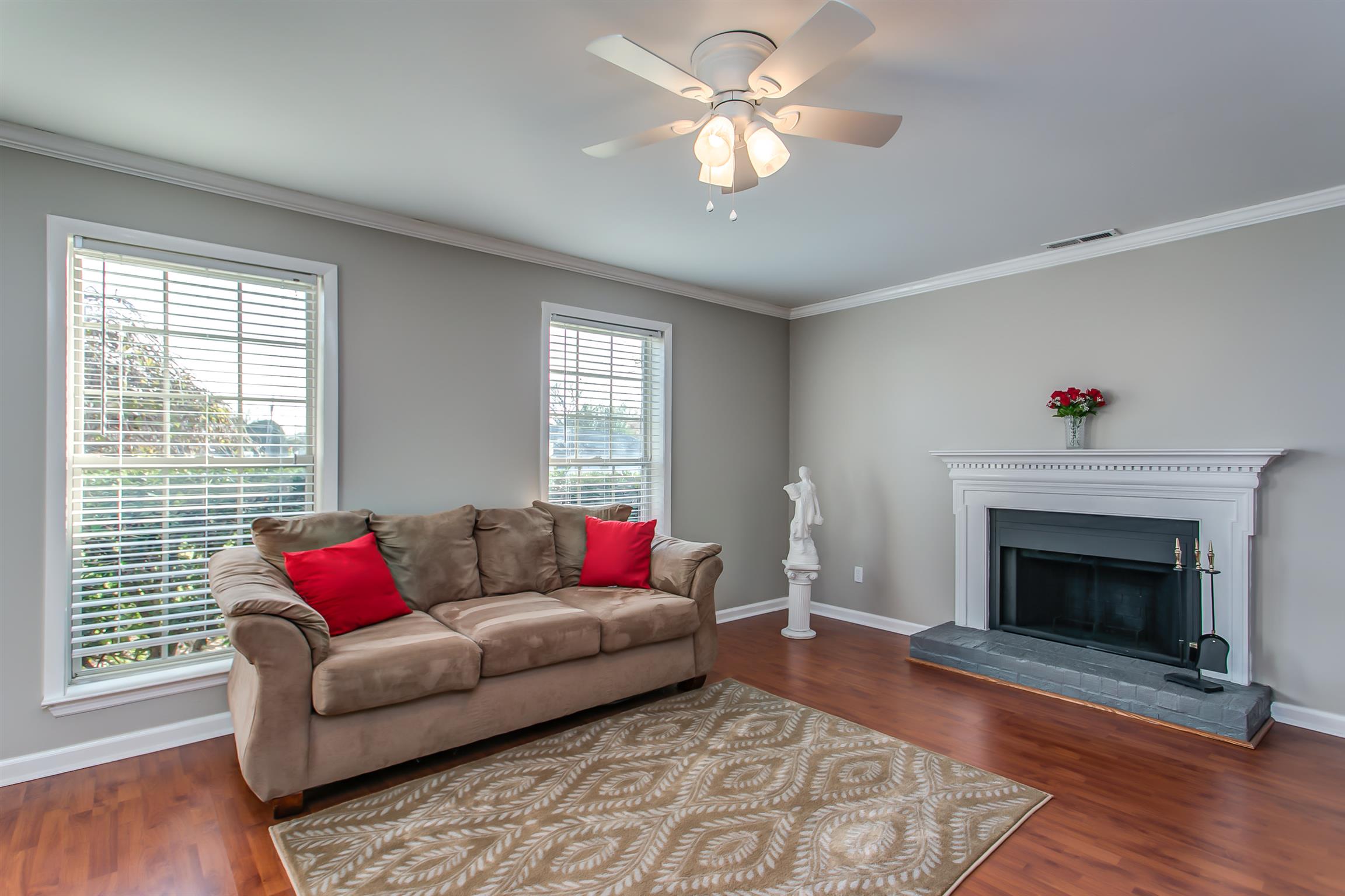 2132 Spring Hill Circle Spring Hill, TN 37174 - Photo 4 of 30 Gallery Image 4