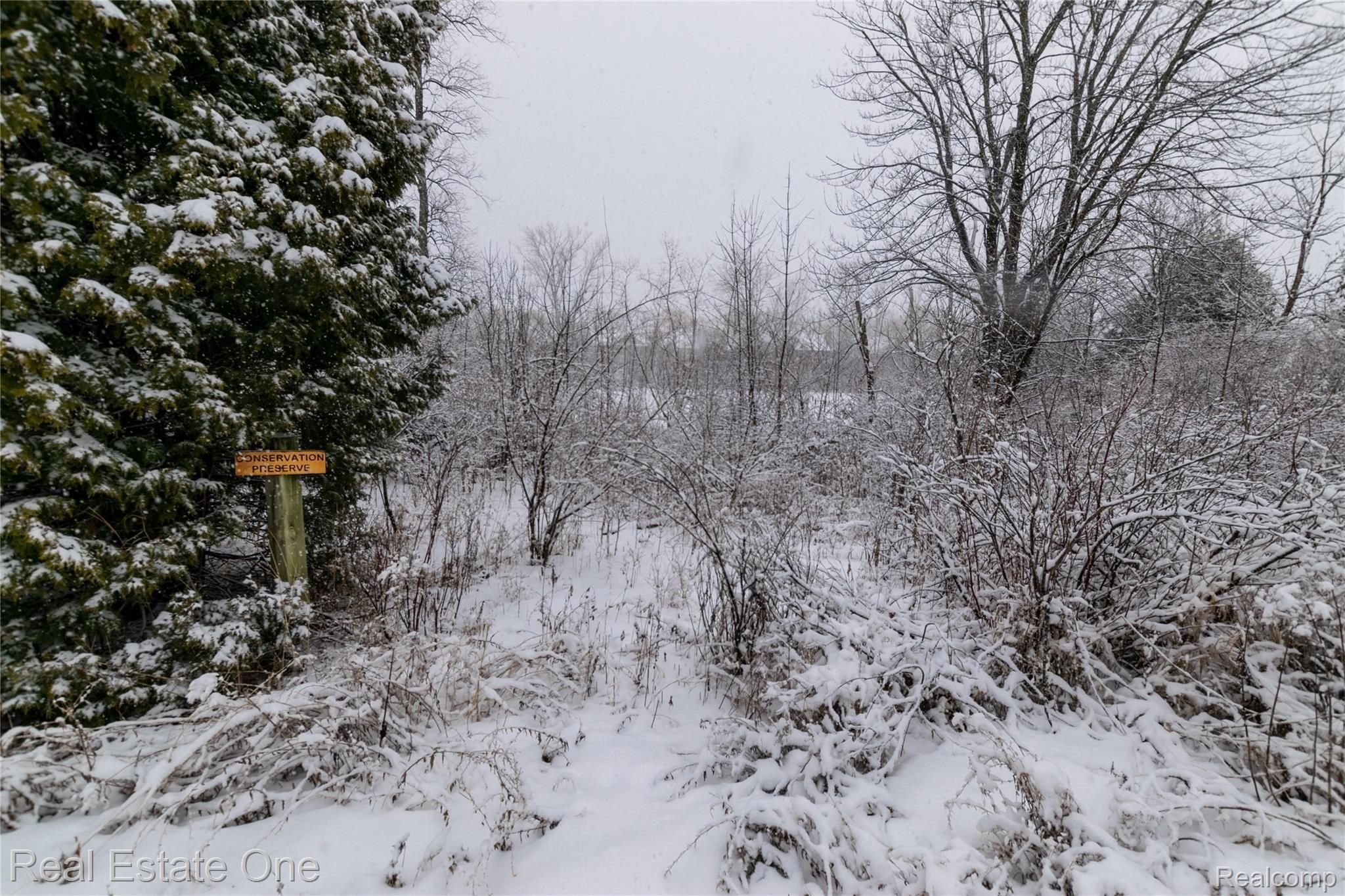 3531 Oakmonte Boulevard Rochester, MI 48306 - Photo 19 of 25 3531OakmonteBlvd-22.jpg
