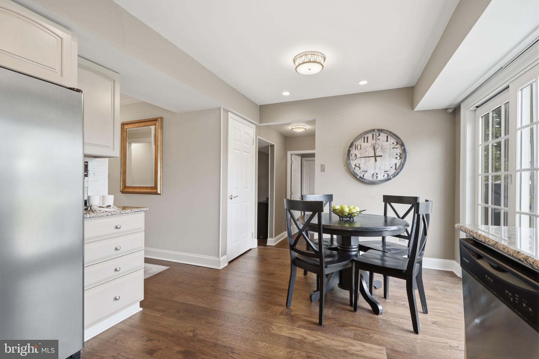 1461 Woodview Road Yardley, PA 19067 - Photo 13 of 40 Table space