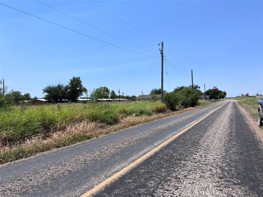 1-2 I20 W Merkel, TX 79536 - Photo 12 of 20 a view of a road with a big yard