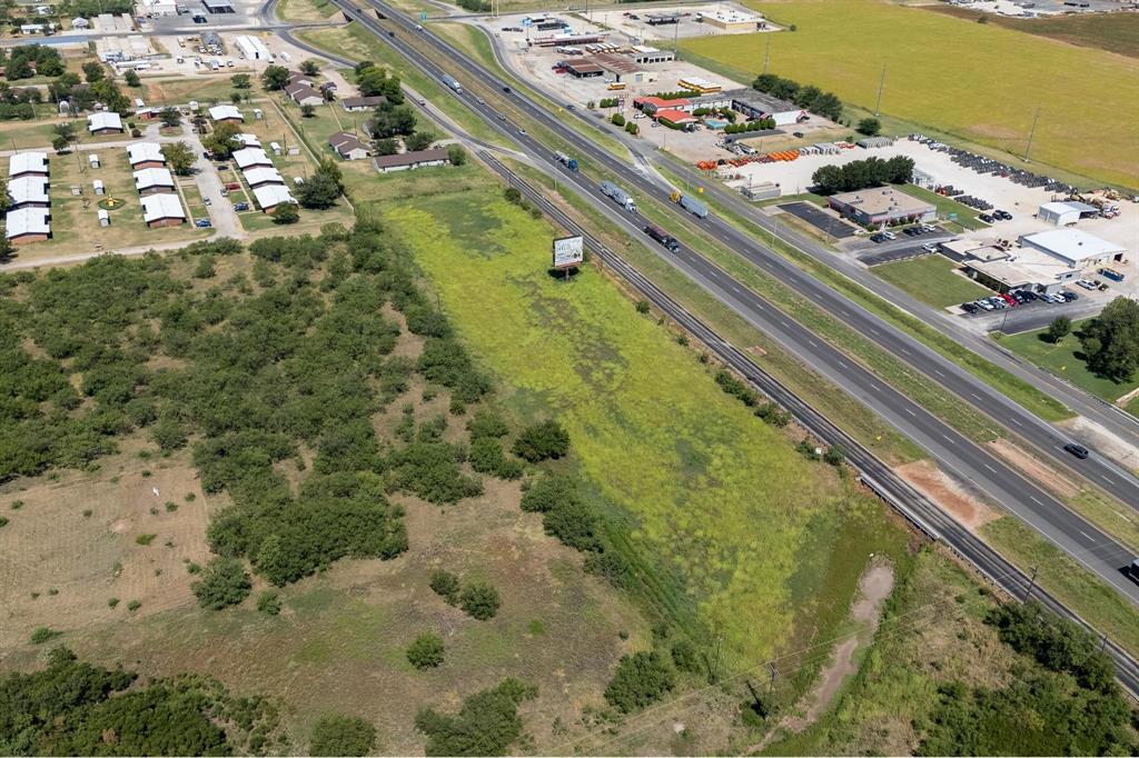 1-2 I20 W Merkel, TX 79536 - Photo 18 of 20 a view of swimming pool from a balcony