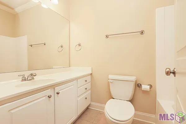 $218,000 | 9124 Old Hammond Highway, Unit 7, Baton Rouge, LA 70809