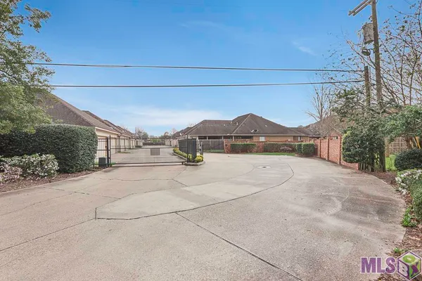 $218,000 | 9124 Old Hammond Highway, Unit 7, Baton Rouge, LA 70809