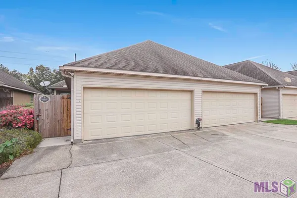 $218,000 | 9124 Old Hammond Highway, Unit 7, Baton Rouge, LA 70809