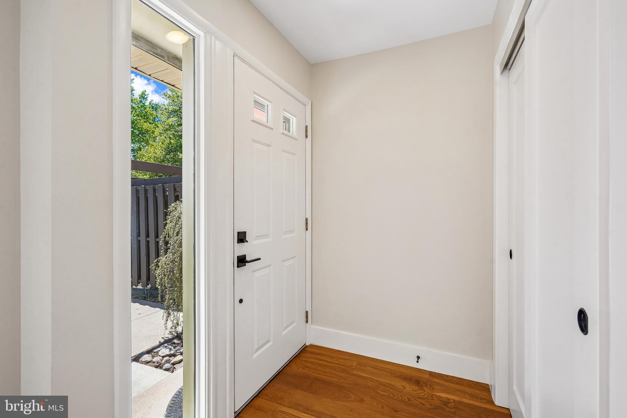 1309 Northgate Square Reston, VA 20190 - Photo 2 of 44 Foyer