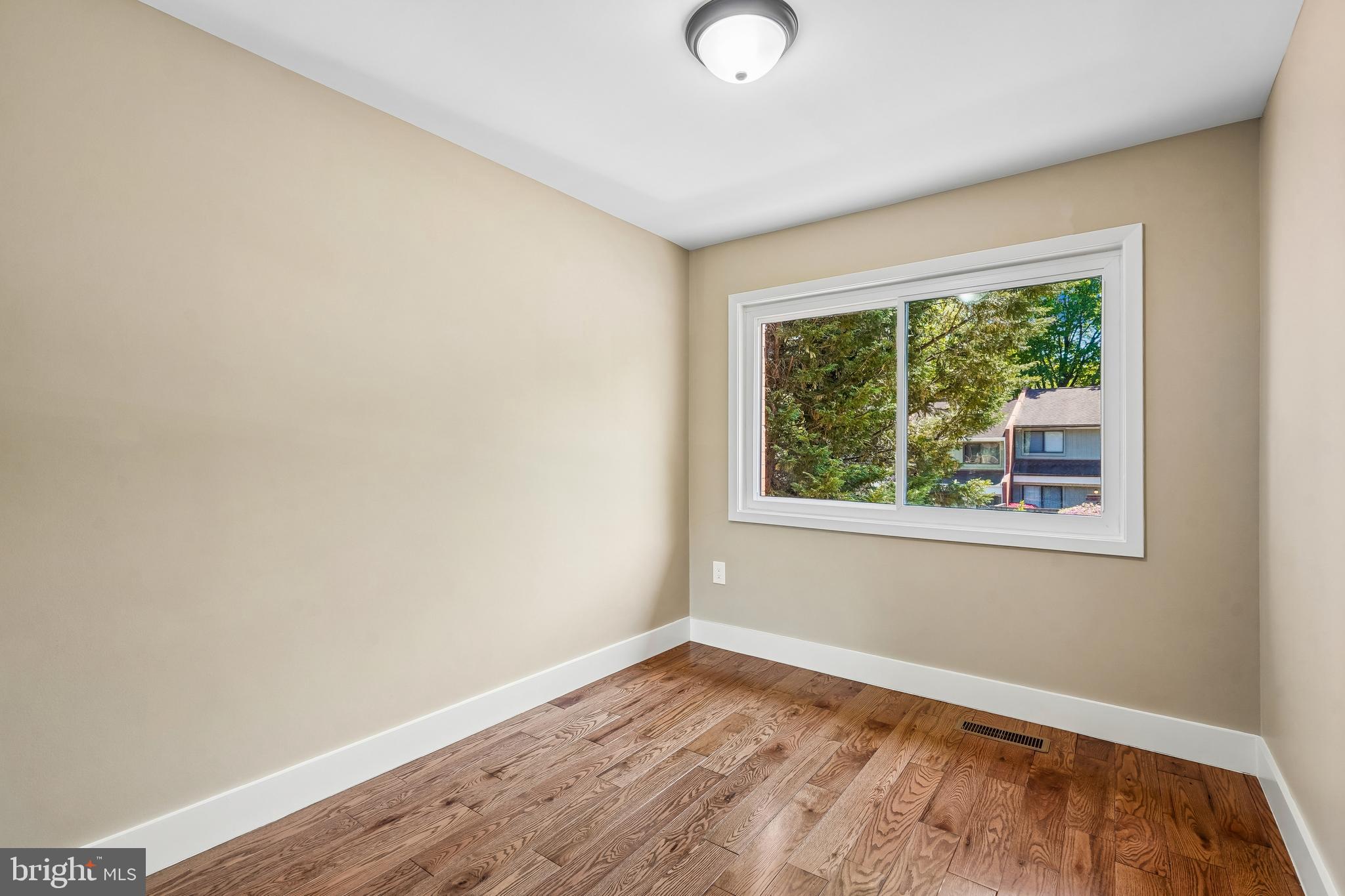 1309 Northgate Square Reston, VA 20190 - Photo 24 of 44 Bedroom 3