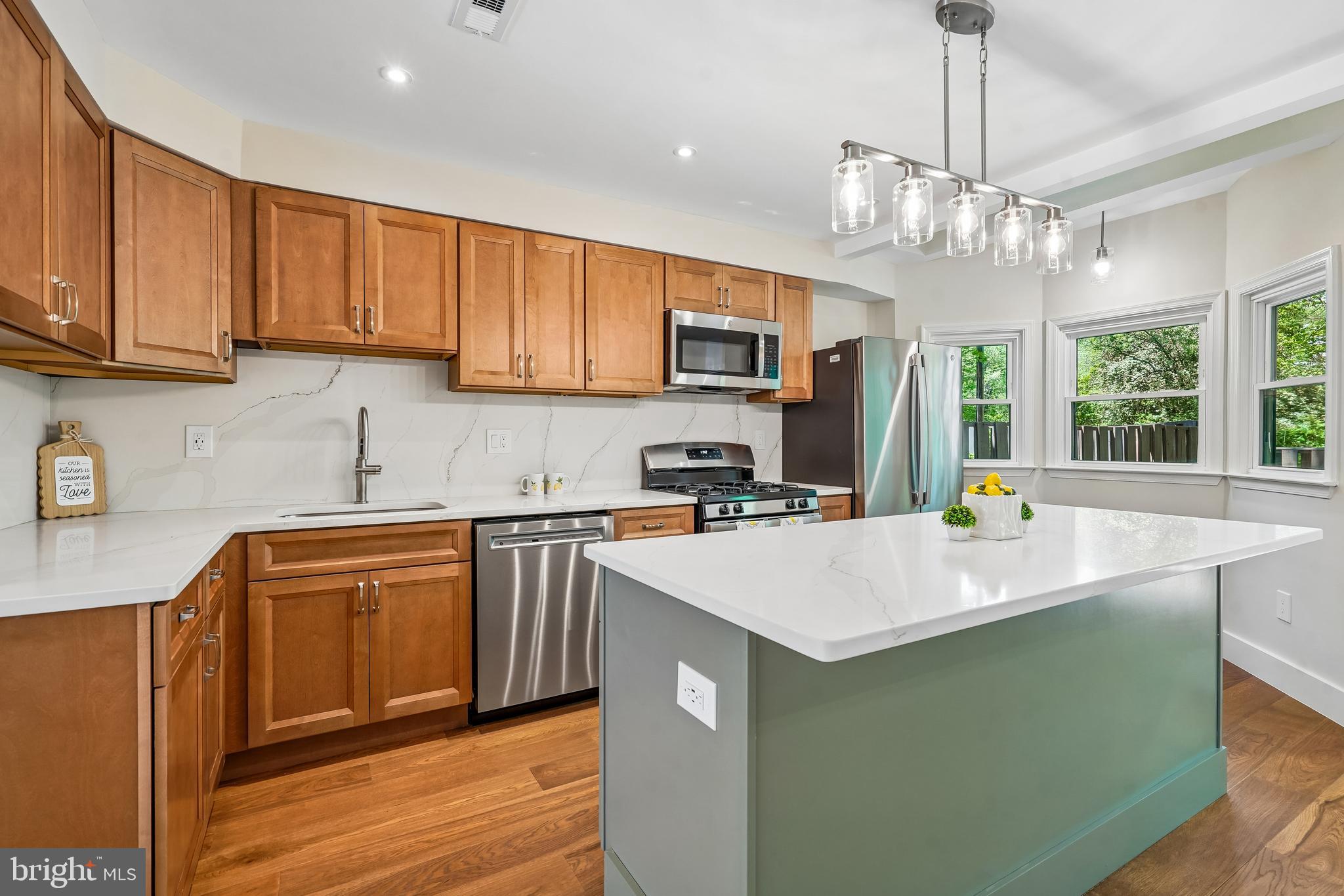 1309 Northgate Square Reston, VA 20190 - Photo 8 of 44 Kitchen