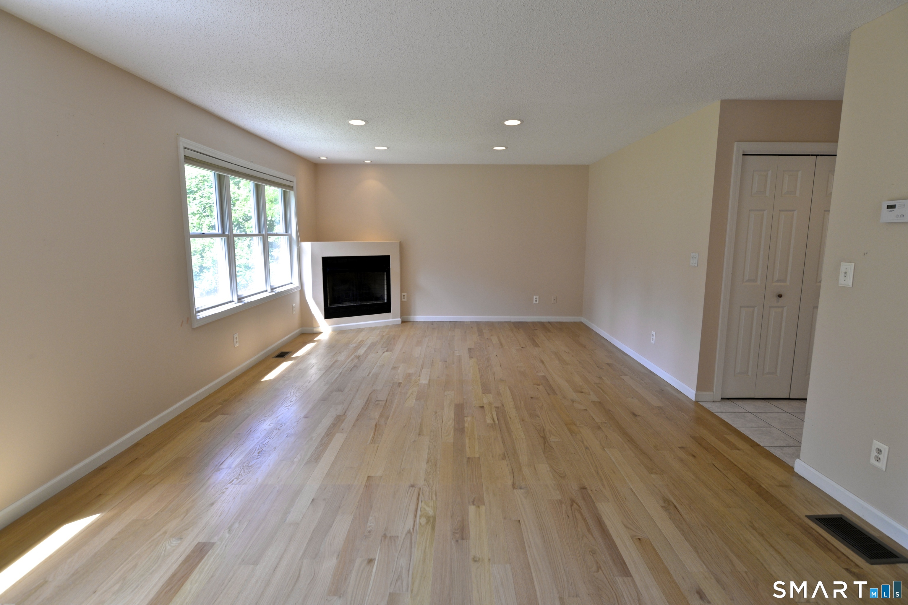 55 Canterbury Road, Unit 55 Hamden, CT 06514 - Photo 9 of 27