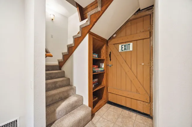 $750,000 | 745 Kings Court, Lake Arrowhead, CA 92352