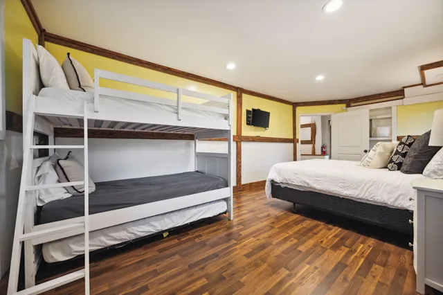 $750,000 | 745 Kings Court, Lake Arrowhead, CA 92352