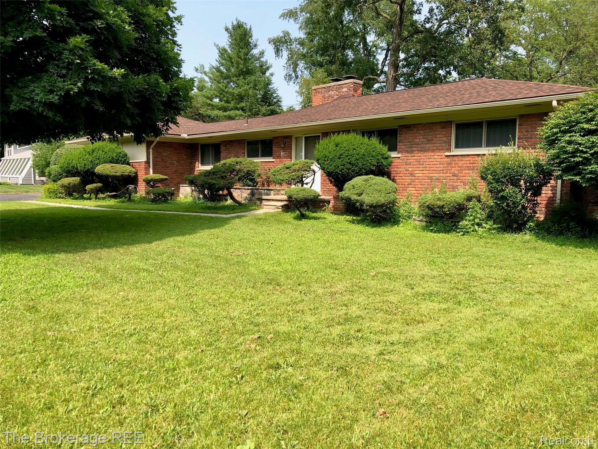 6909 Lahser Road Bloomfield Hills, MI 48301 - Photo 3 of 59 6909 LAHSER Road, Bloomfield Twp 48301 Let's buy a house today!!