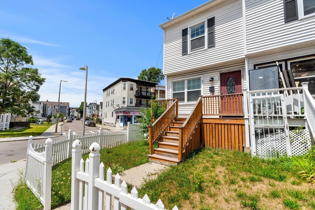 81 Wayland Street Boston, MA 02125 - Photo 3 of 31
