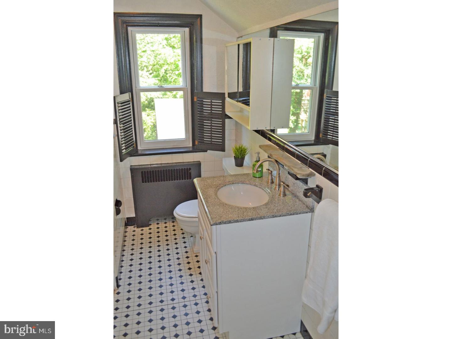 39 Green Valley Road Wallingford, PA 19086 - Photo 15 of 24 Bathroom